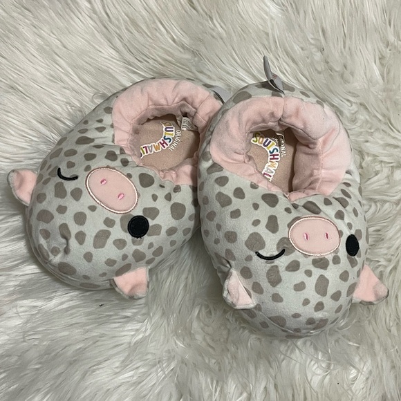 Squishmallows Rosie the Pig Slippers size 4/5 - Picture 1 of 6